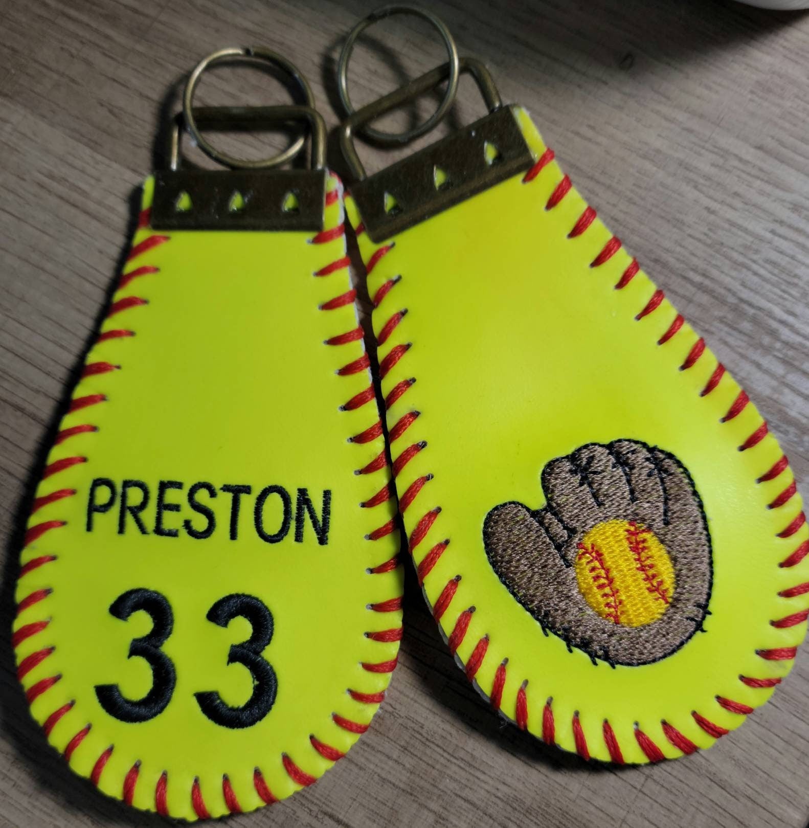 Softball Keychain for Team Softball Gift for Player Gift for Softball Coach Softball Bag Charm Bag Tag Key Chain for Softball Mom/Dad