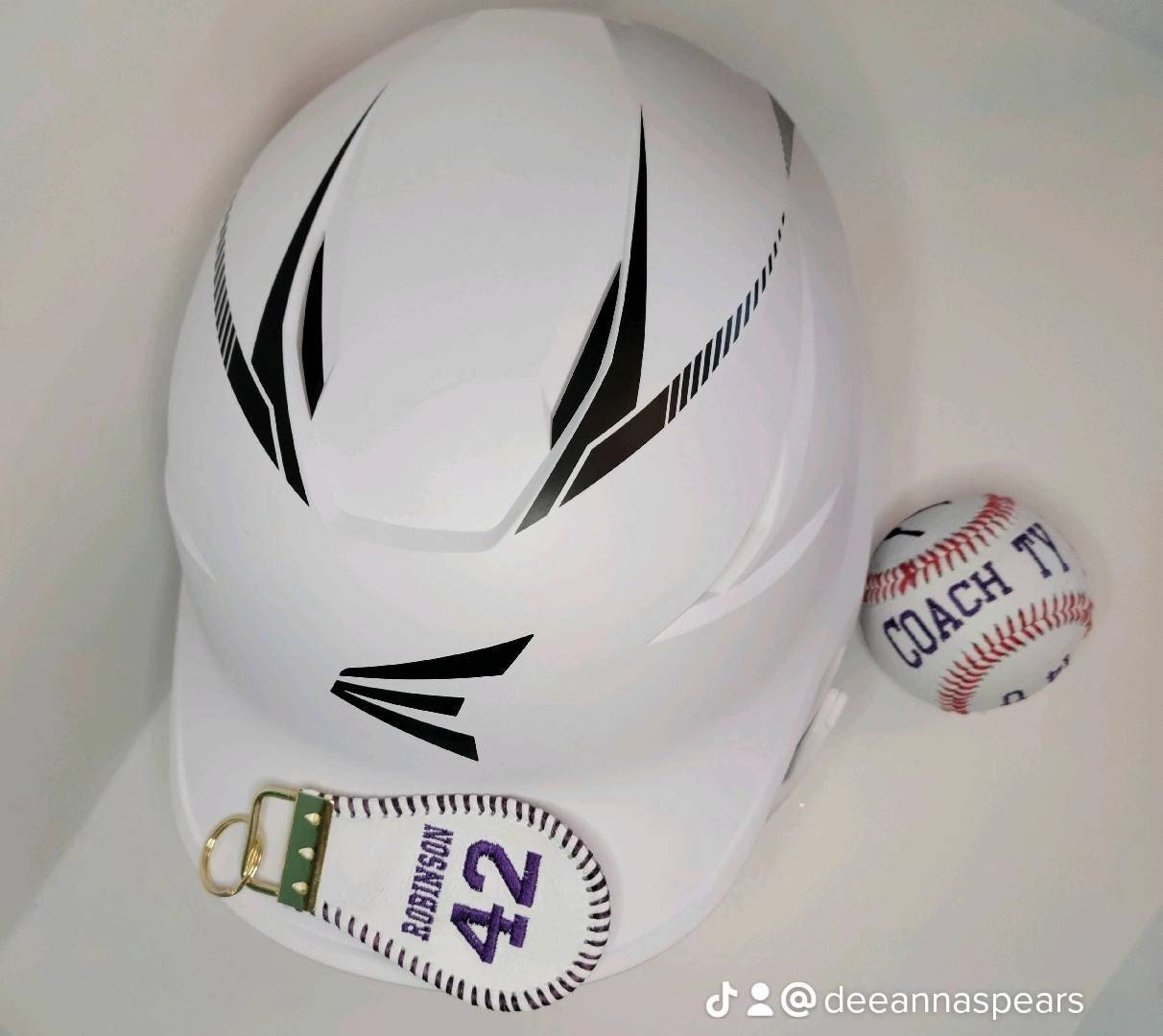 Personalized Baseball Keychain: Embroidered Leather Bag Tag